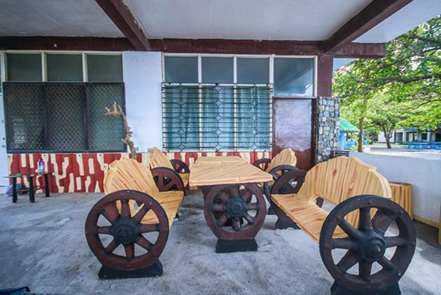 Rama International Beach Resort Botolan Exteriör bild