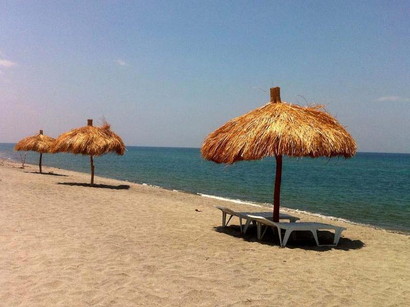 Rama International Beach Resort Botolan Exteriör bild