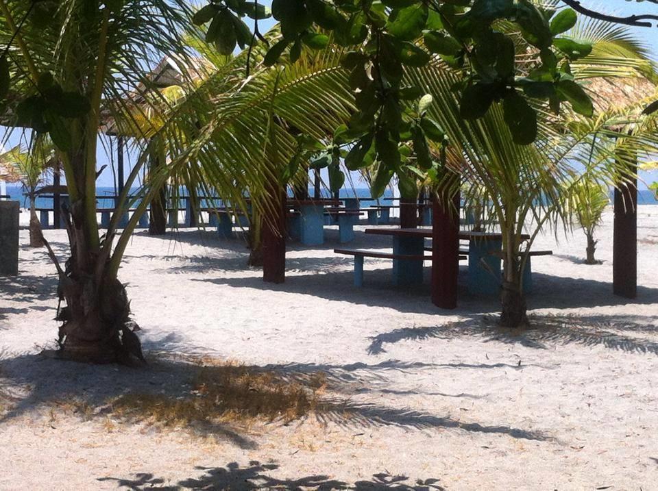Rama International Beach Resort Botolan Exteriör bild