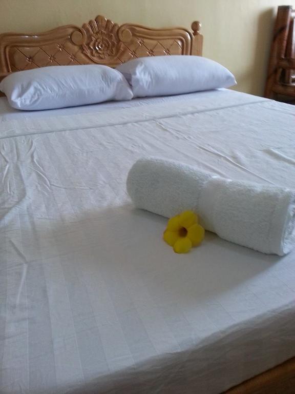 Rama International Beach Resort Botolan Rum bild