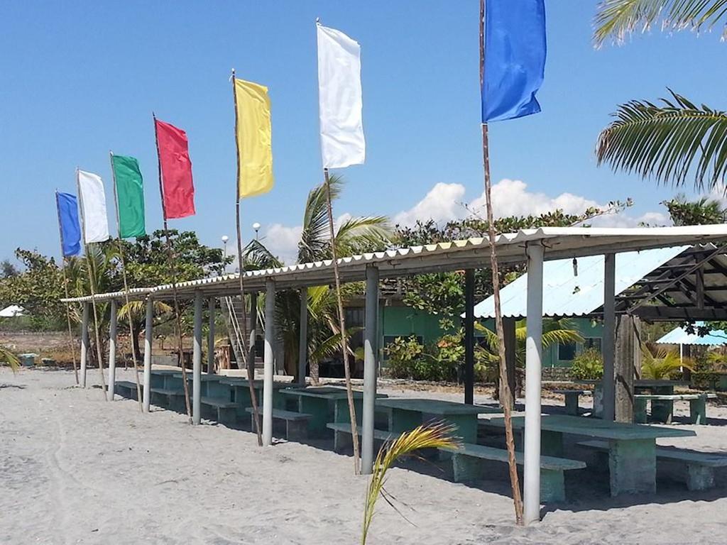 Rama International Beach Resort Botolan Exteriör bild