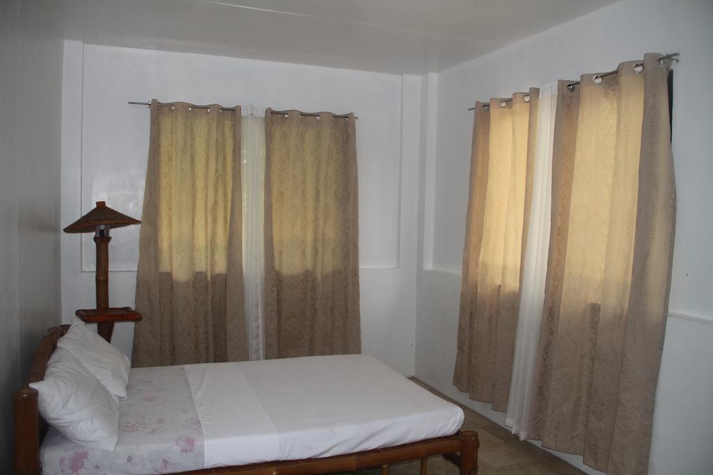 Rama International Beach Resort Botolan Rum bild