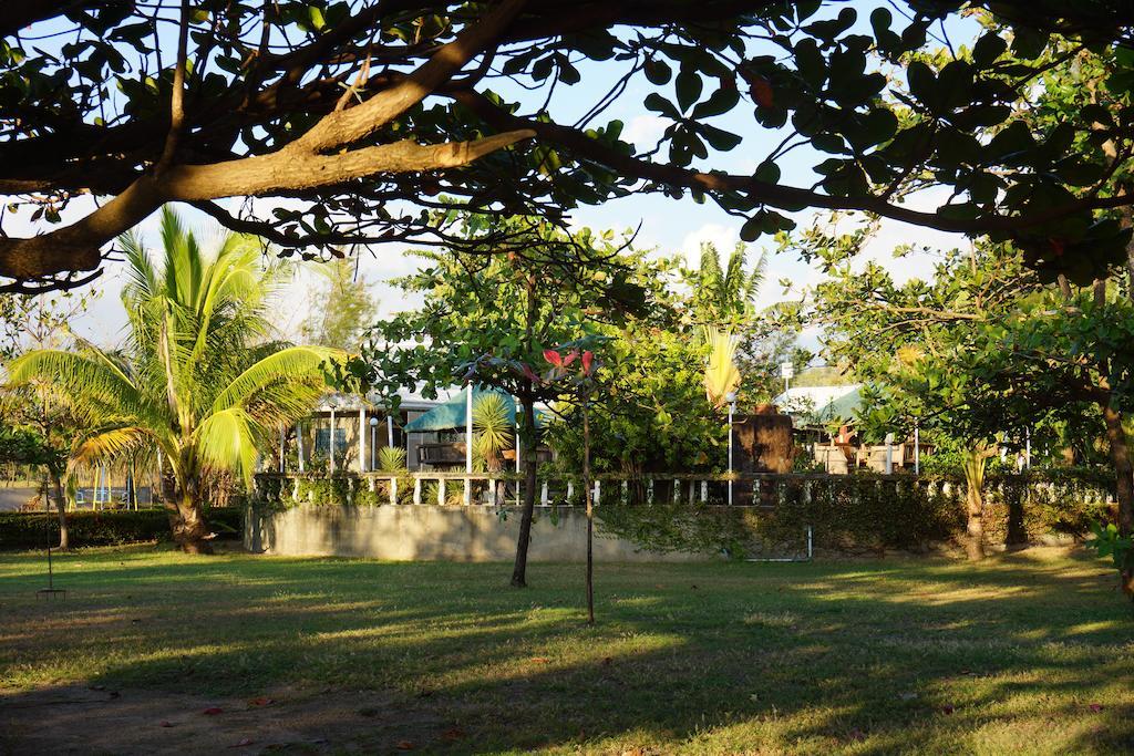 Rama International Beach Resort Botolan Exteriör bild